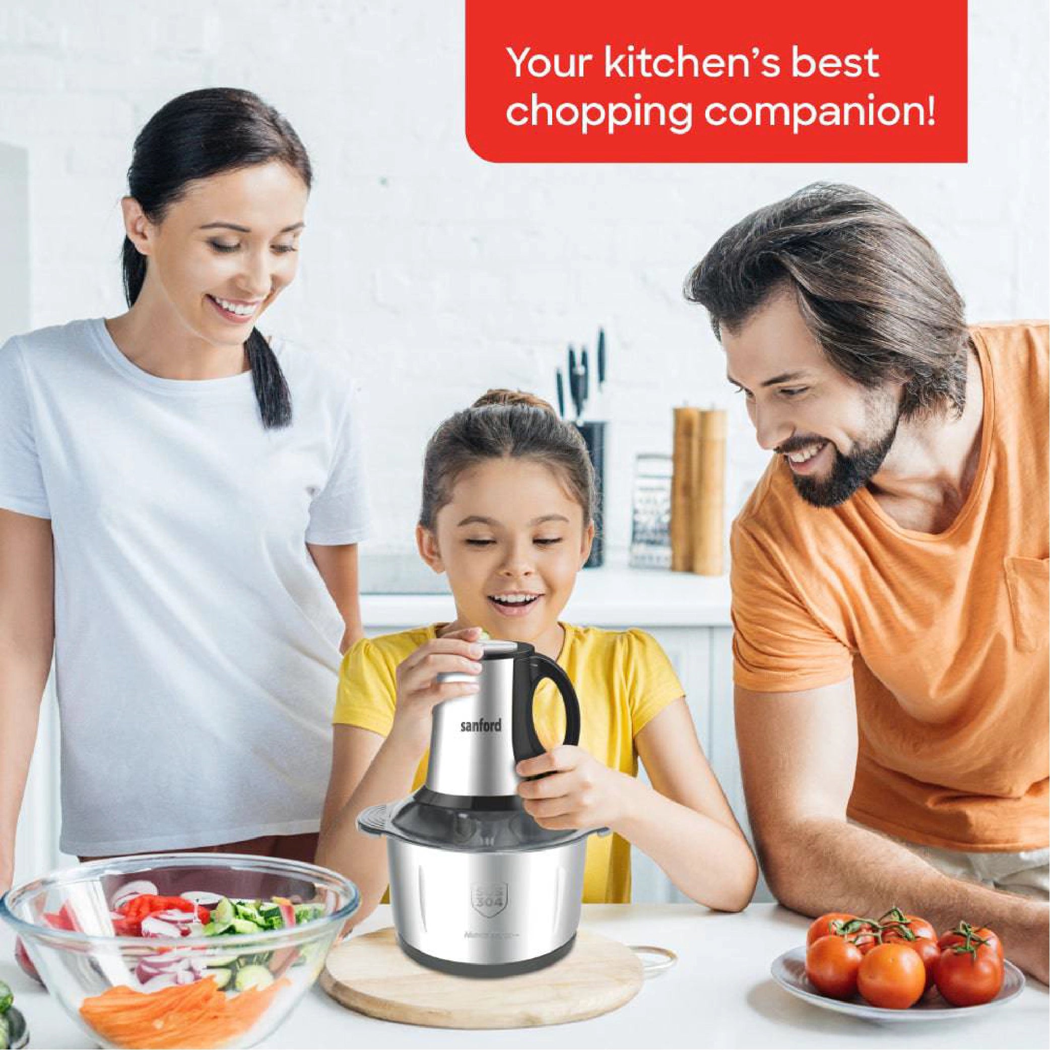 Sanford SF5582FC Food Chopper – lifestyle shot, family chopping food together